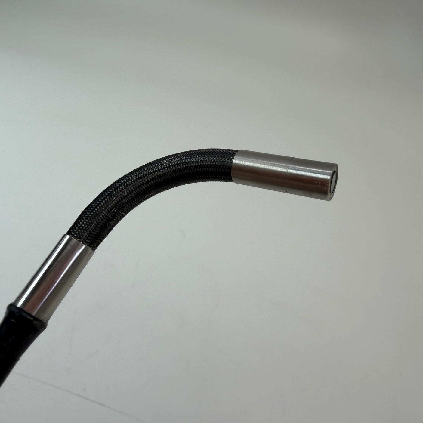 Vividia VA-2950A Two-Way Articulating Borescope 2.9mm/0.12in Slim Probe 5" Industrial Borescope Inspection Camera