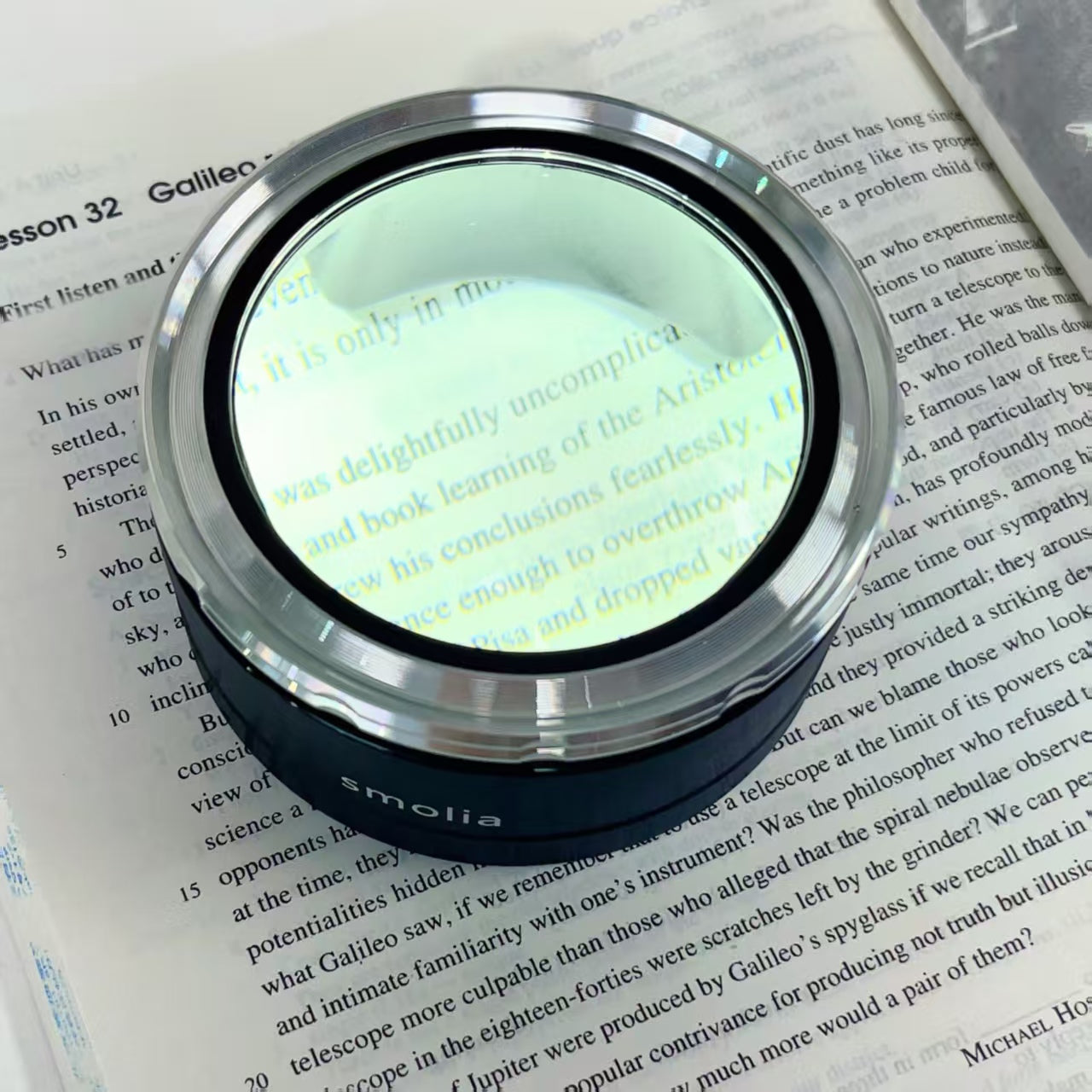 ViSee Smolia TZC Handheld Desktop Rechargeable Touch Adjustable Magnification LED Magnifier