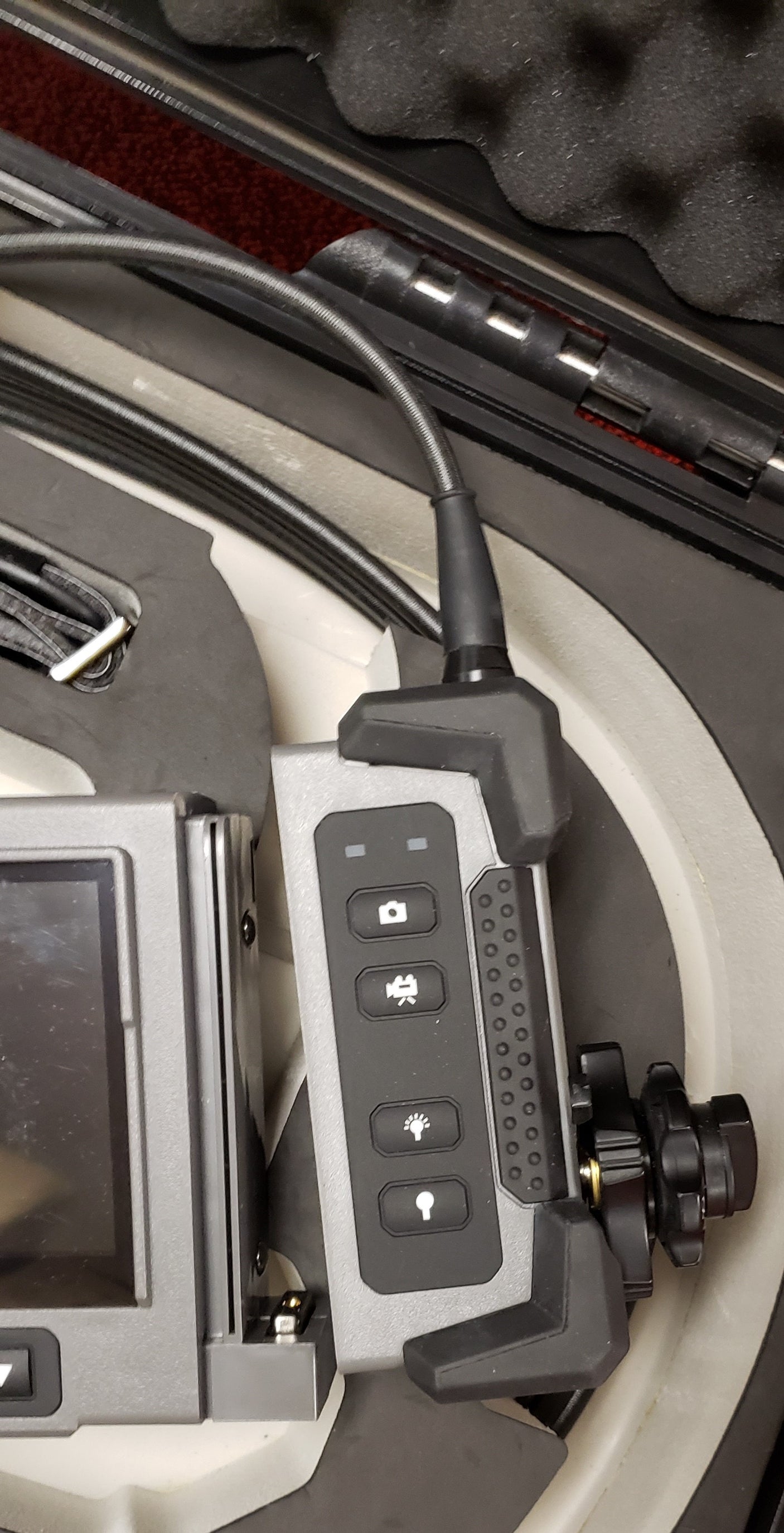 Vividia VA-D8800 Joystick-Controlled Articulating Videoscope Borescope with 8 Meter Long Tungsten Cable and 8mm Diameter Camera Probe