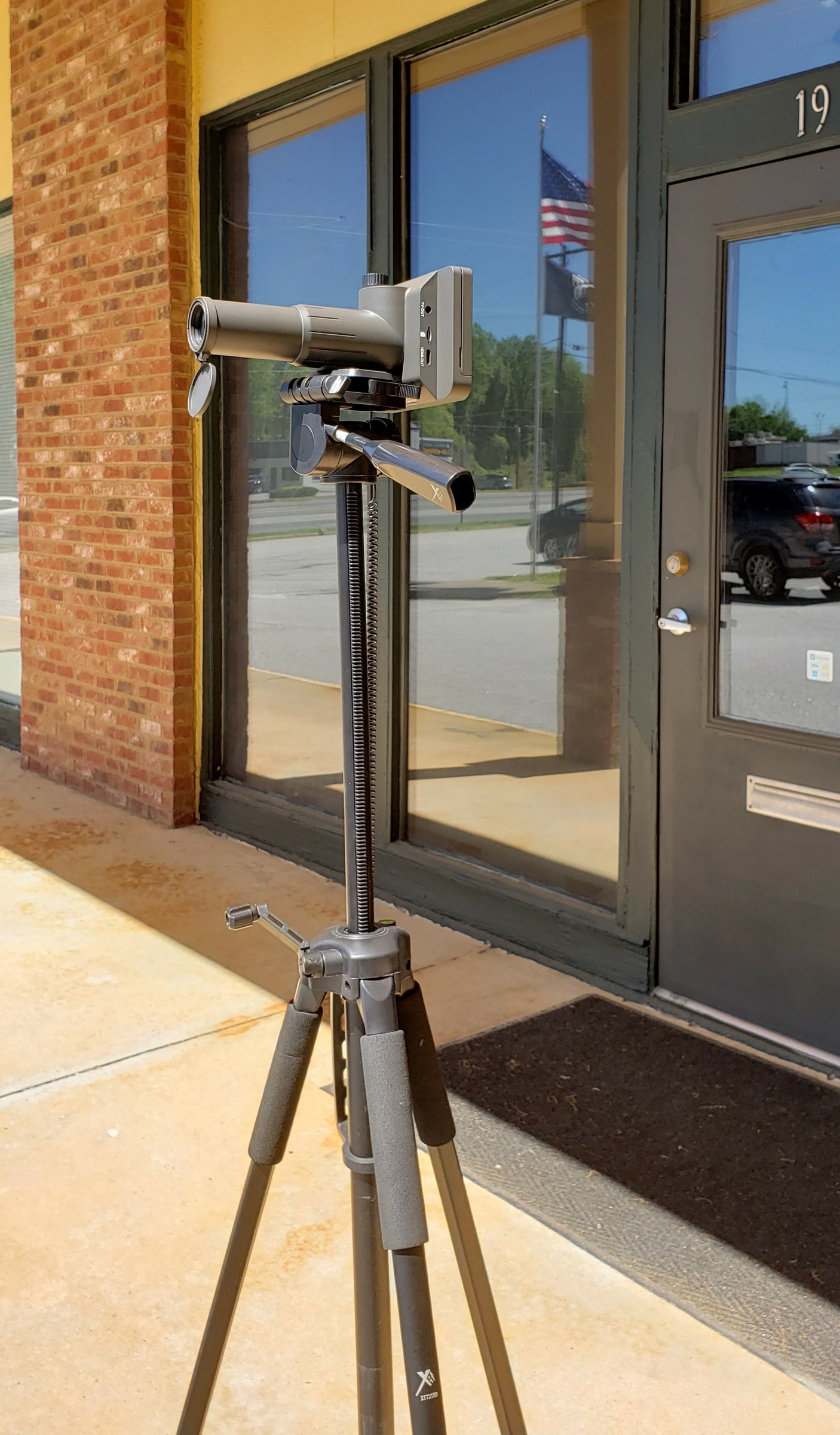 Vividia SS-550 Digital LCD Spotting Scope Telescope Camera 10-50x35mm with 5" Screen 1080P Video 14MP Picture Capture