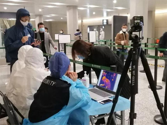 Vividia M21 Body Temperature Fever Detection Thermal Imaging Camera Screening System 20°C - 45°C (68°F - 113°F) Resolution 320x240 and Intelligent Software for PC