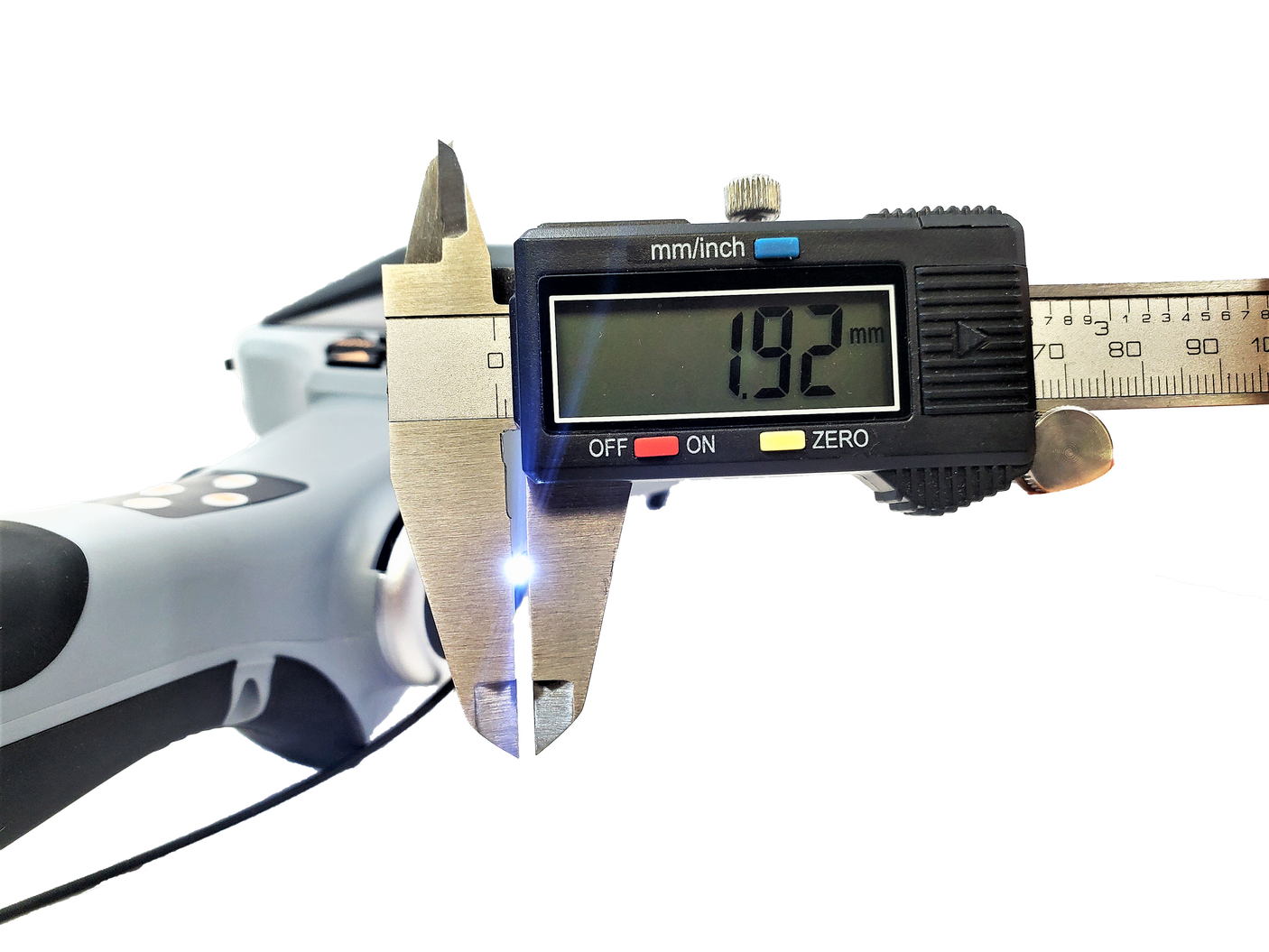 Vividia NP-0 Series 0.95mm to 2.8mm Flexible Small Diameter Video Borescope 5" Monitor Optical Fiber Lighting
