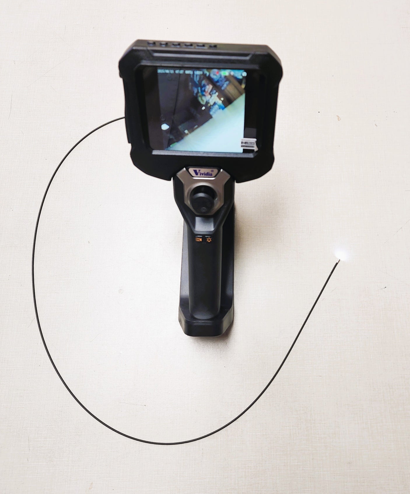 Vividia CF-2011 Flexible Joystick Articulation Video Borescope 2mm Diameter 1.1m Long 5" Monitor