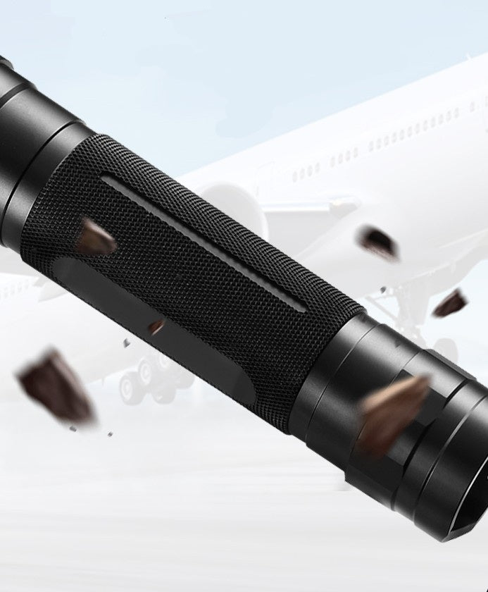 battery compartment on tactical police heavy duty 3w rechargeable flashlight Vividia F9 Heavy Duty Metal Flashlight DVR Camera with One 3W White LED Light and 1.5 Inch LCD Monitor and Rechargeable Battery