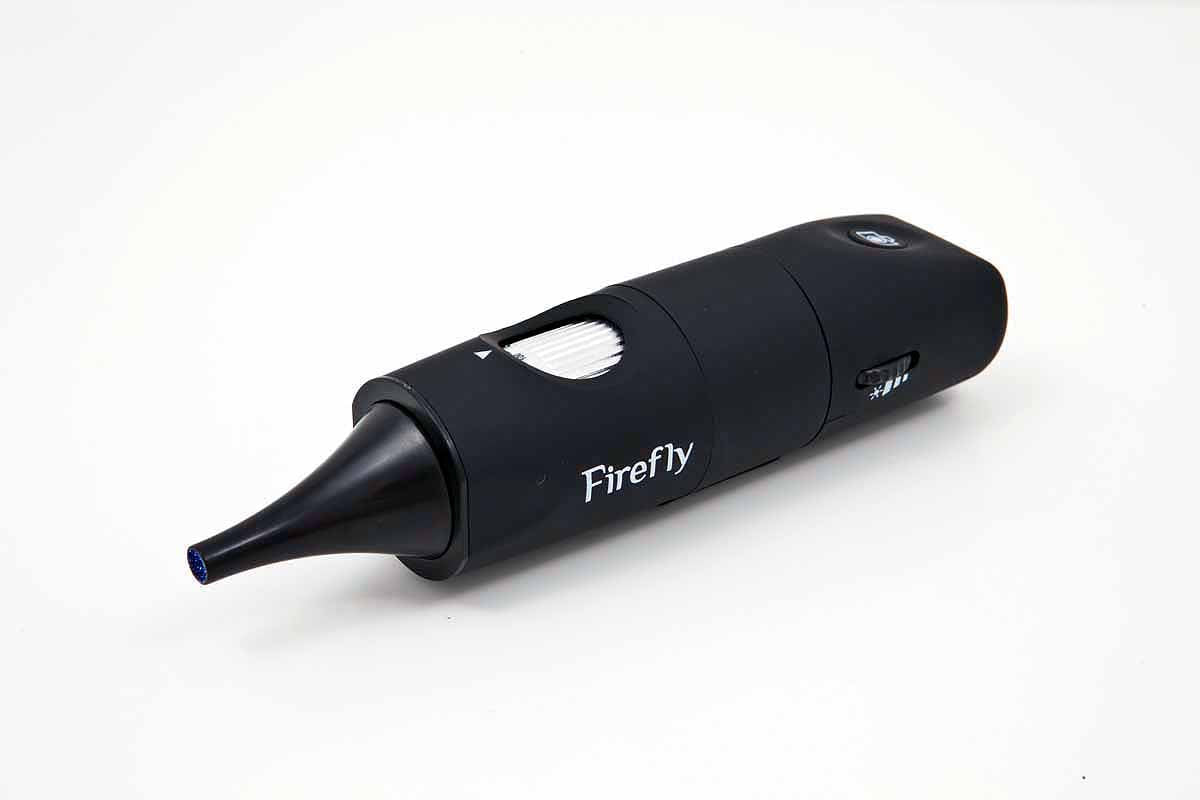 Wireless USB digital otoscope for veterinary doctors to be used on