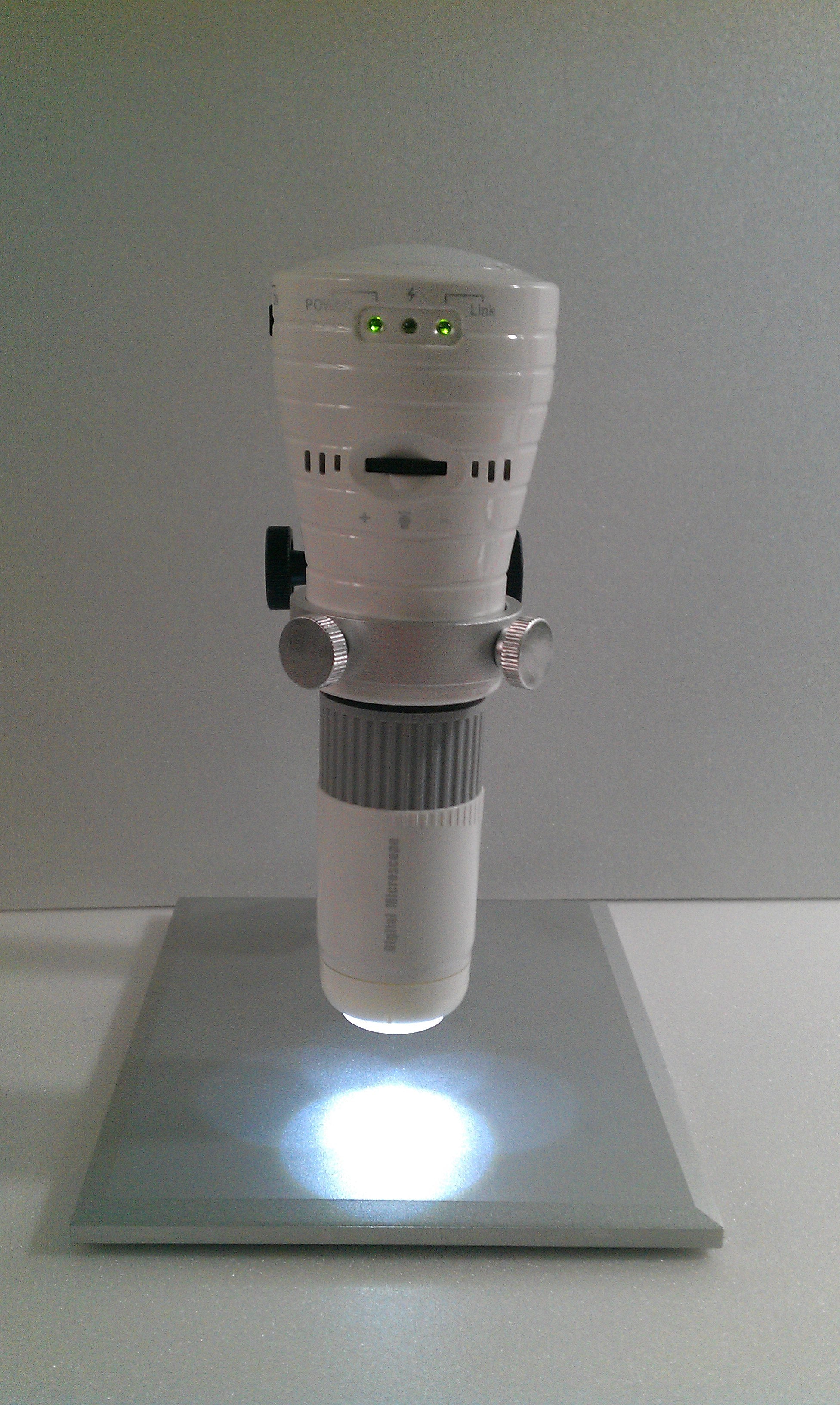 Vividia UM520 Wireless WiFi/USB Handheld Digital Microscope for