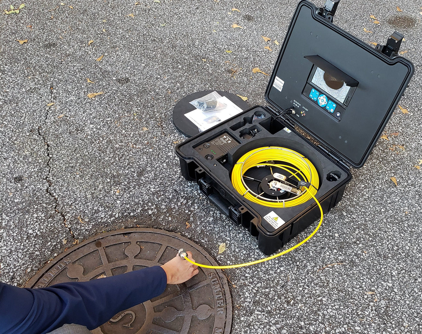 Vividia VS-719 All-in-One Pipe Sewer Drain Tube Video Inspection Camera with 7" Portable Screen 5.2mm Diameter 40m Long Push-Rod Cable and 23mm Diameter Camera and On-Screen Meter Counter